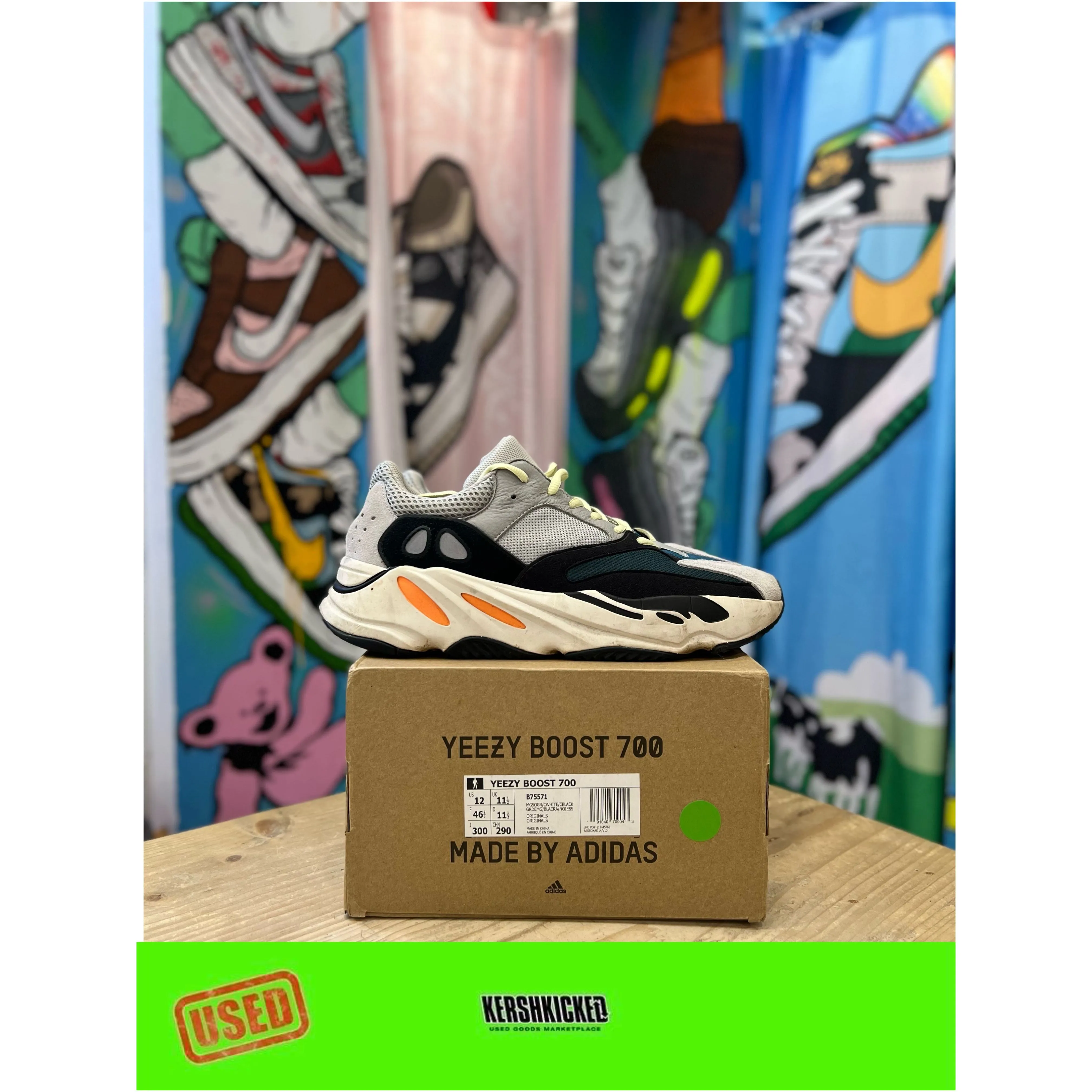 Yeezy 700 Waverunner UK11.5 Explore Move Air Comfort