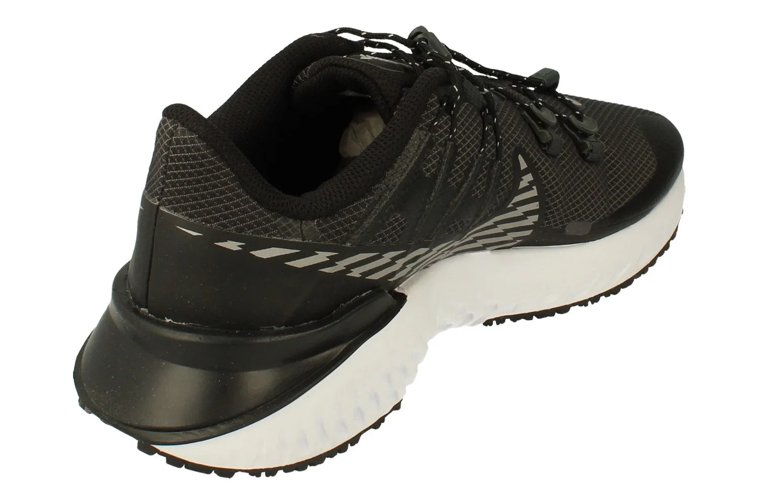 running in a crater area shoes UV - protection shoes Nike Legend React 3 Shield Mens CU3864 001