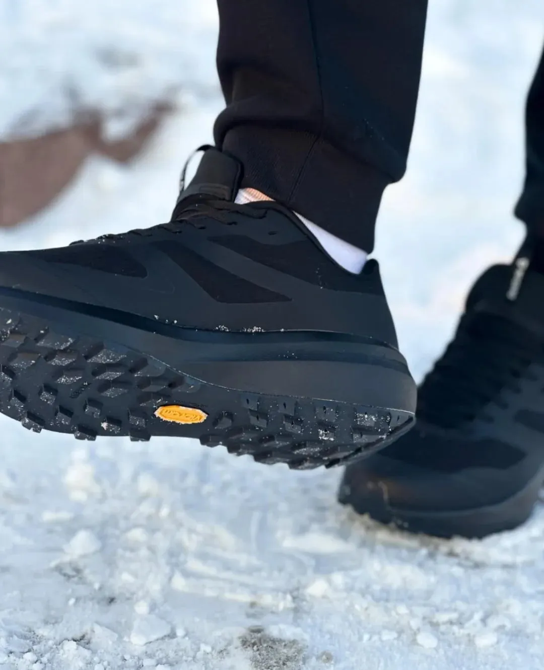 Outfit Neutral Reebok Core Tex Running Black