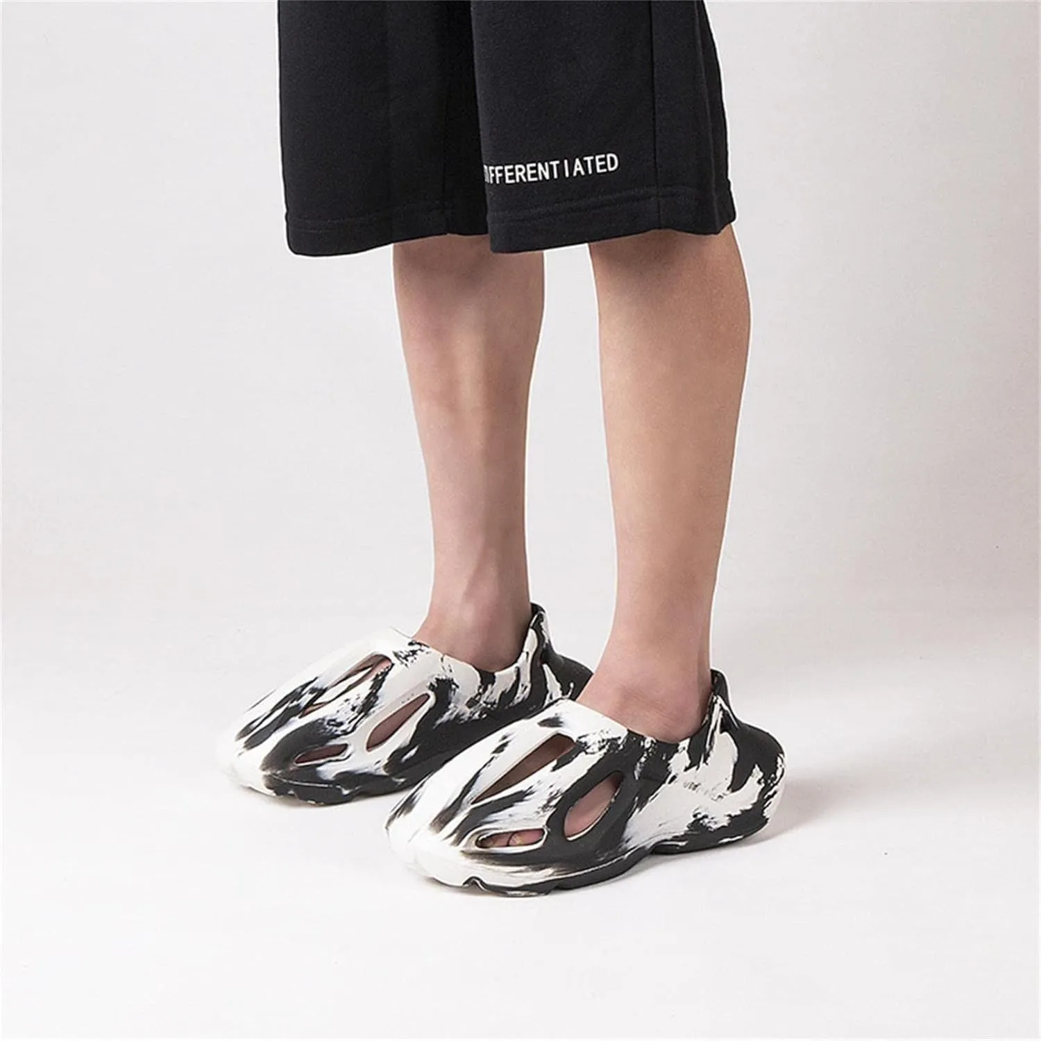 Foam Runner Shoes, Unisex Foam Runner Sneakers Pillow Cloud Shoes Non-Slip Lightweight Breathable Soft Fashion Sandals