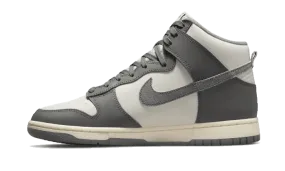 Textured Grip Pattern Dunk High Vintage Light Bone Grey