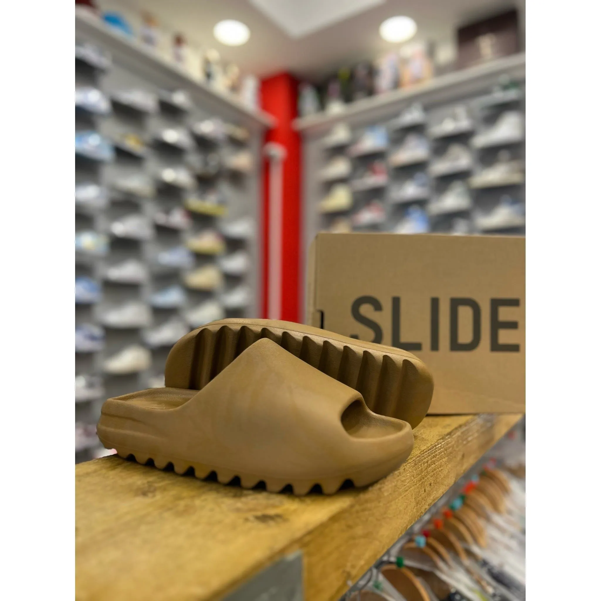 Yeezy Slide Core Easy Comfort Chill Step-On