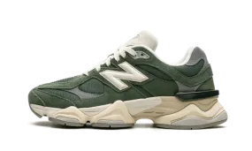 New Balance 9060 Nori Outdoor Walking Smile Step
