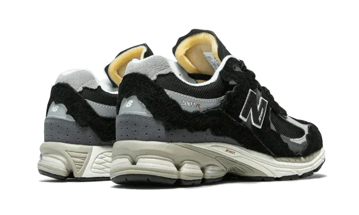 Outdoor Lifestyle Solid Hold New Balance 2002R Protection Pack Black