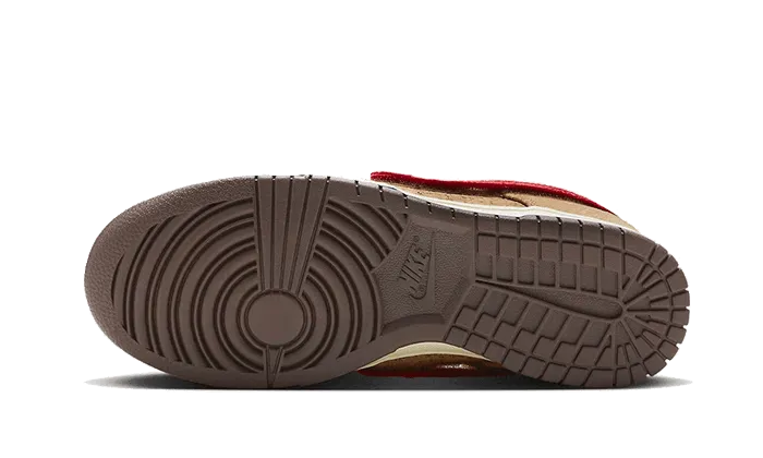 Shock   Resistant Dunk Low Clot Cork