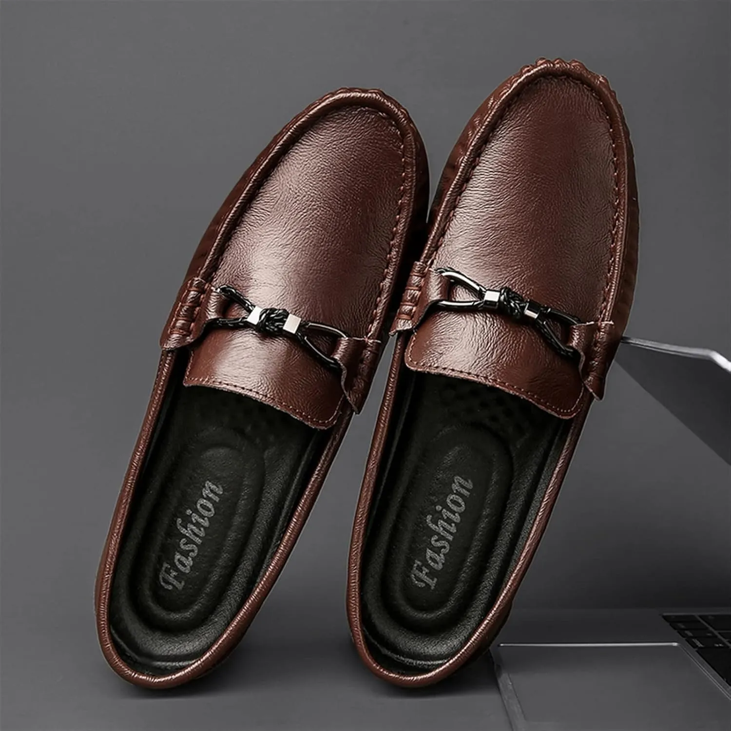 HOOENG Driving Moccasins for Men Lightweight Simple Driving Loafers Leather Flat Heel Resistant Lightweight Flexible Casual Slip On
