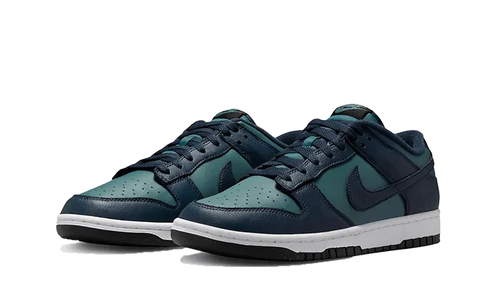 Dunk Low Armory Navy Seamless Upper Engineering