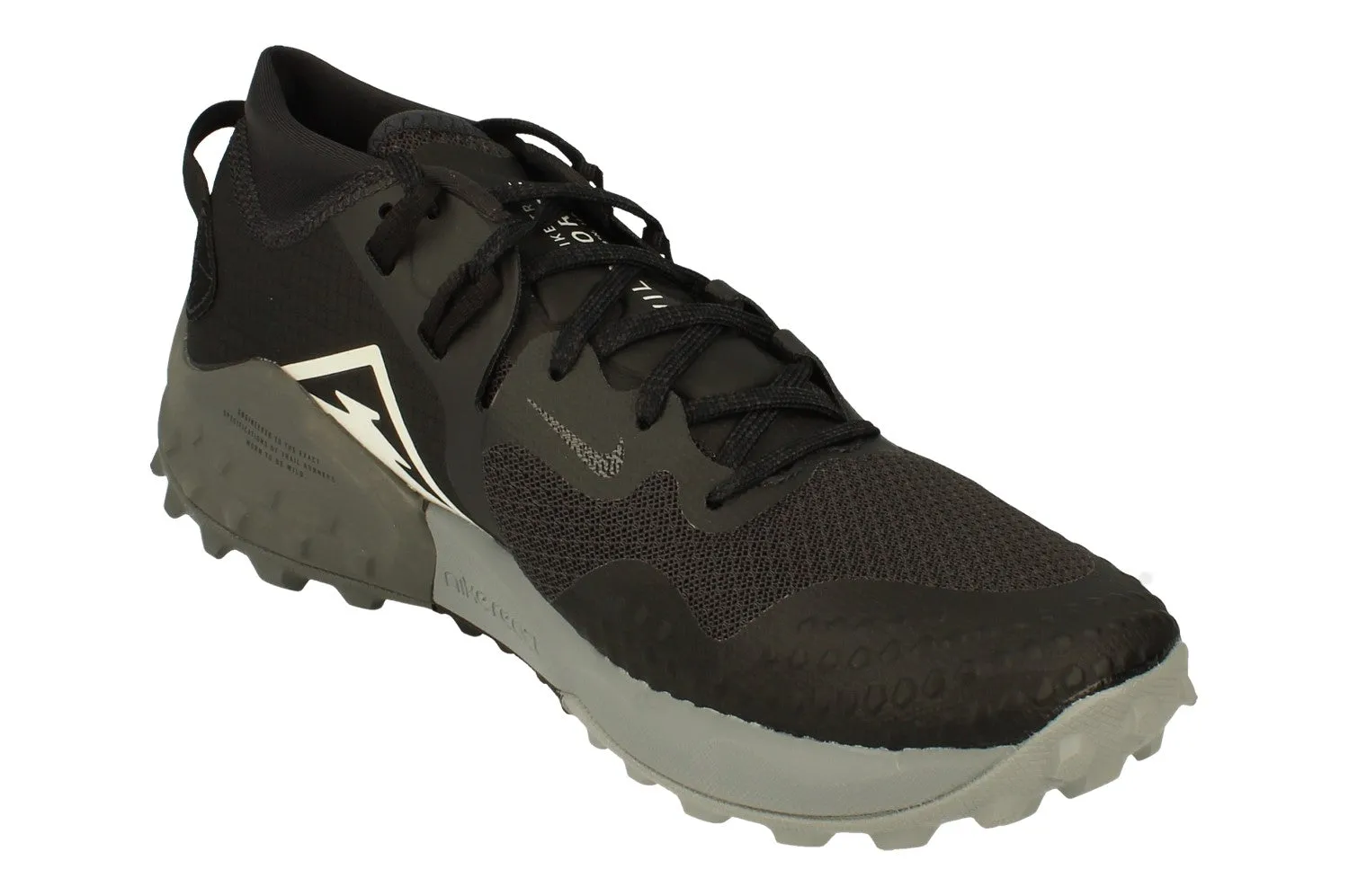 Nike Wildhorse 6 Mens BV7106 001 Textured running in a truss bridge area shoes