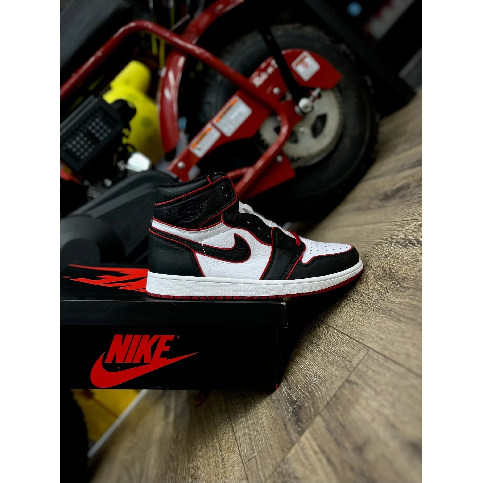 Ultra Performance Jordan 1 High Retro Bloodline