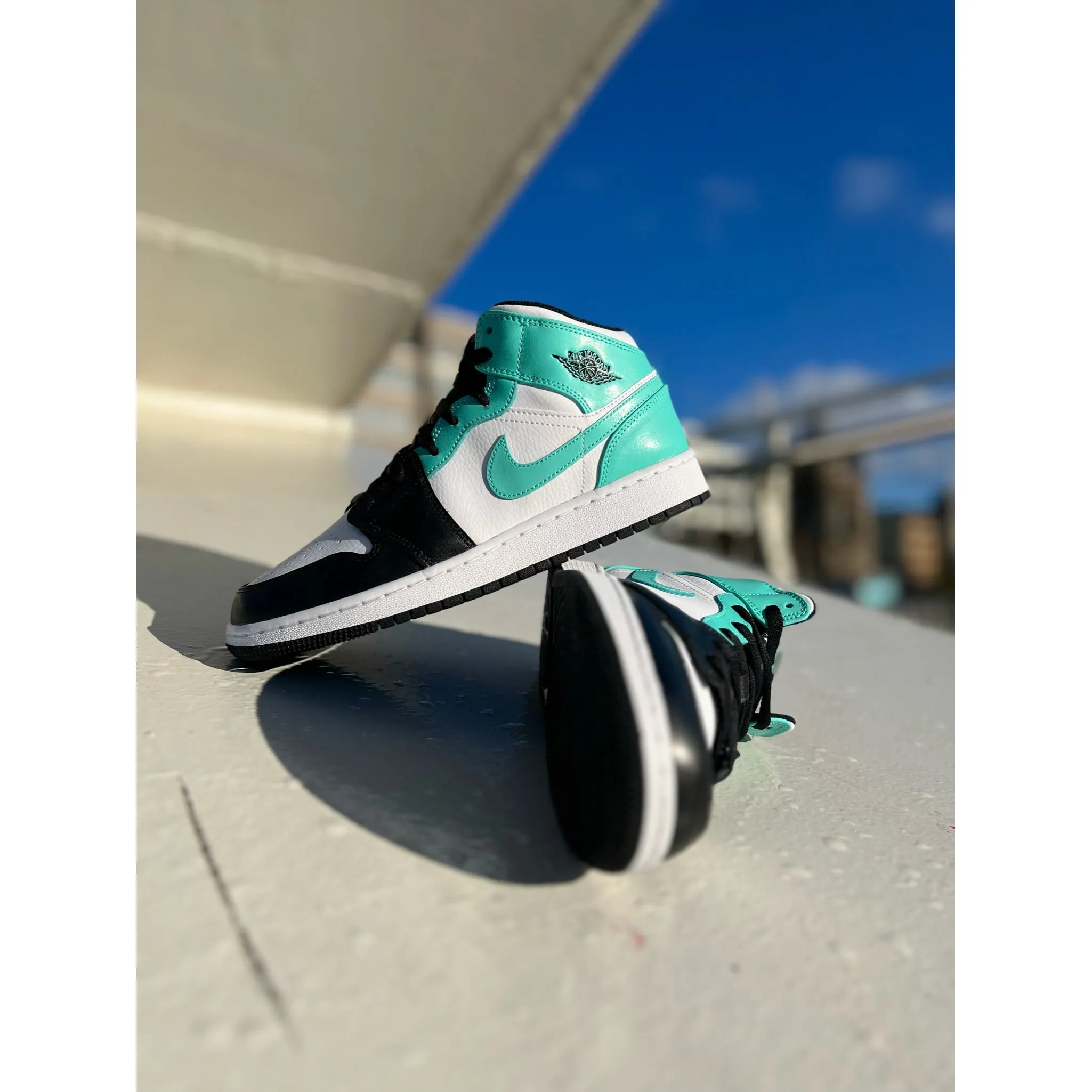 Jordan 1 Mid Tropical Twist Igloo (GS) adaptable shoes high - top running shoes