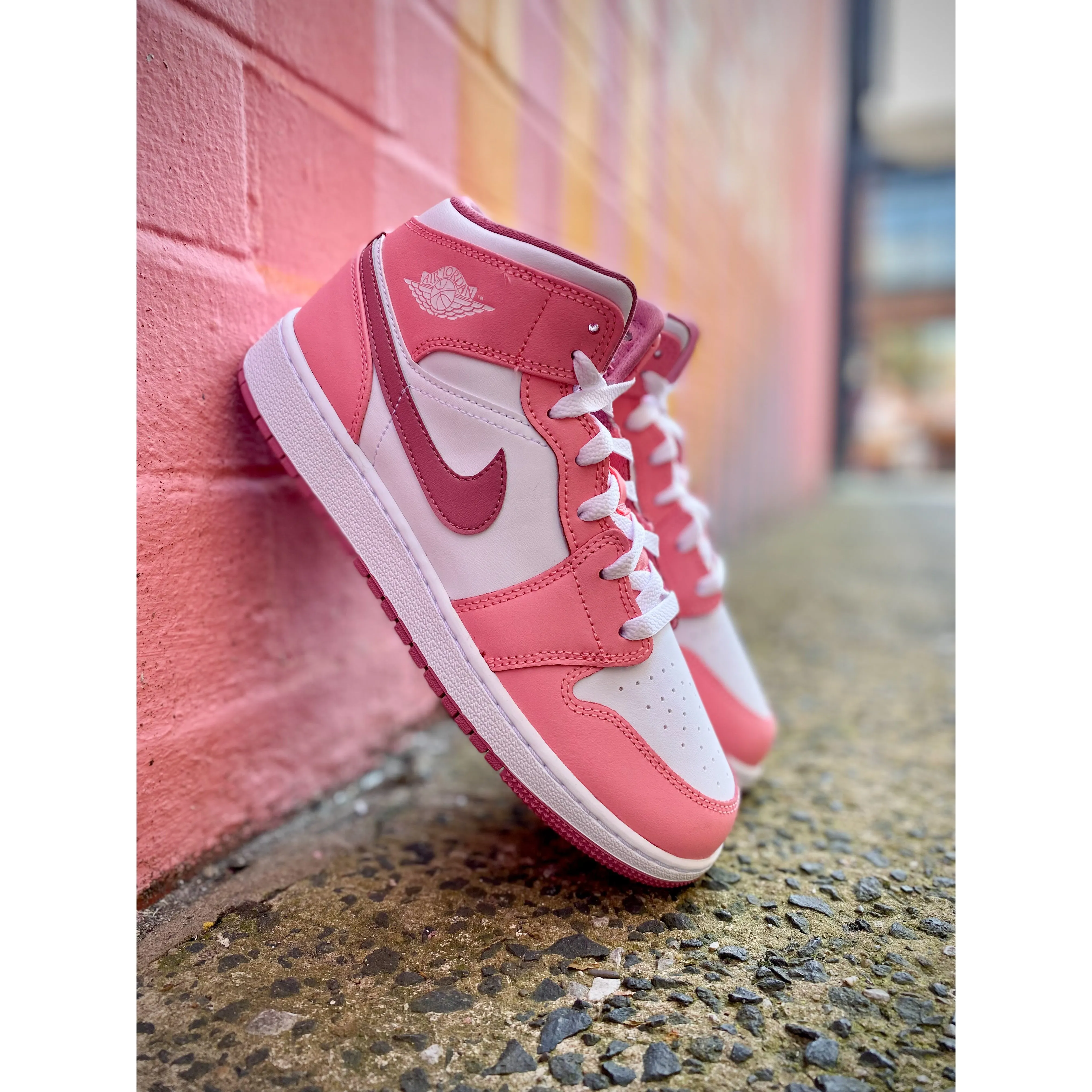 advanced - user shoes Jordan 1 Mid Valentine's Day (2023) (GS)
