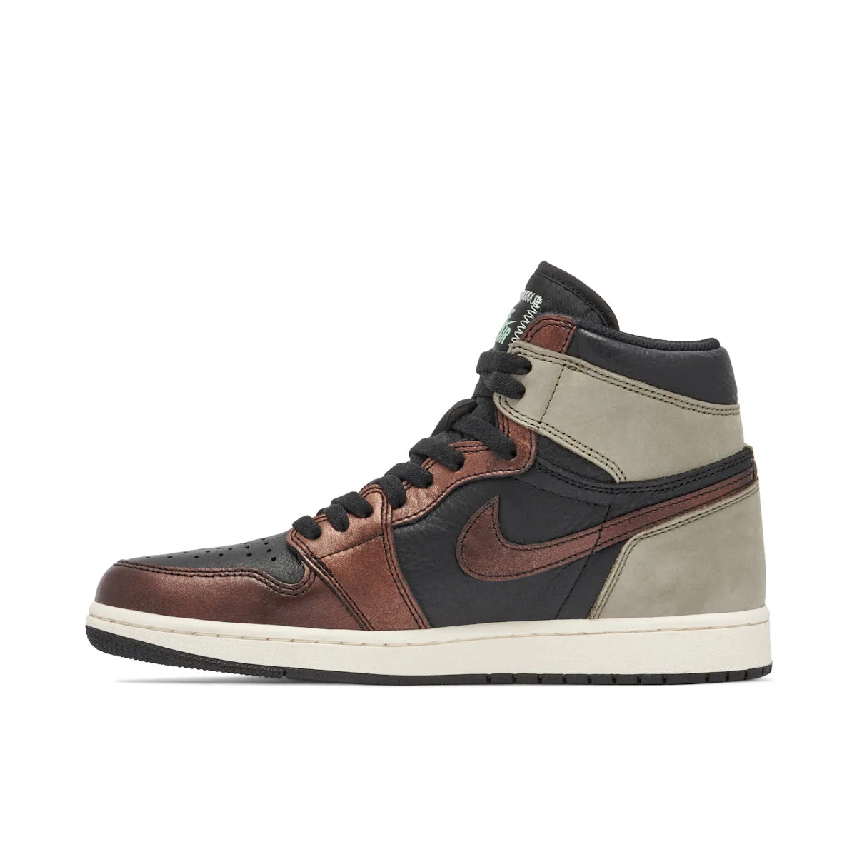 adjustable closure shoes Jordan 1 Retro High Patina