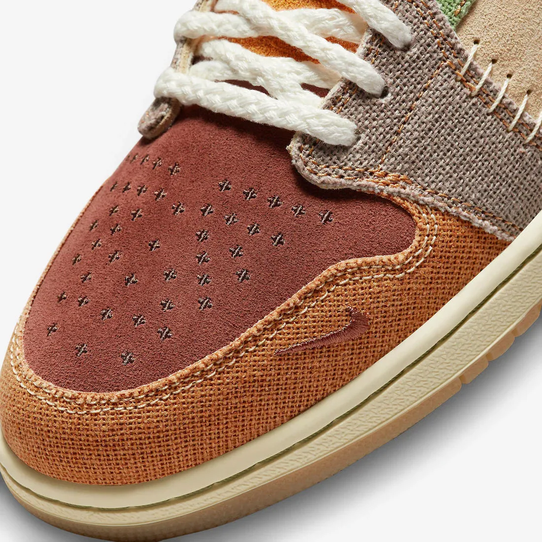 Jordan 1 Retro Low OG Zion Williamson Voodoo Noise reduction