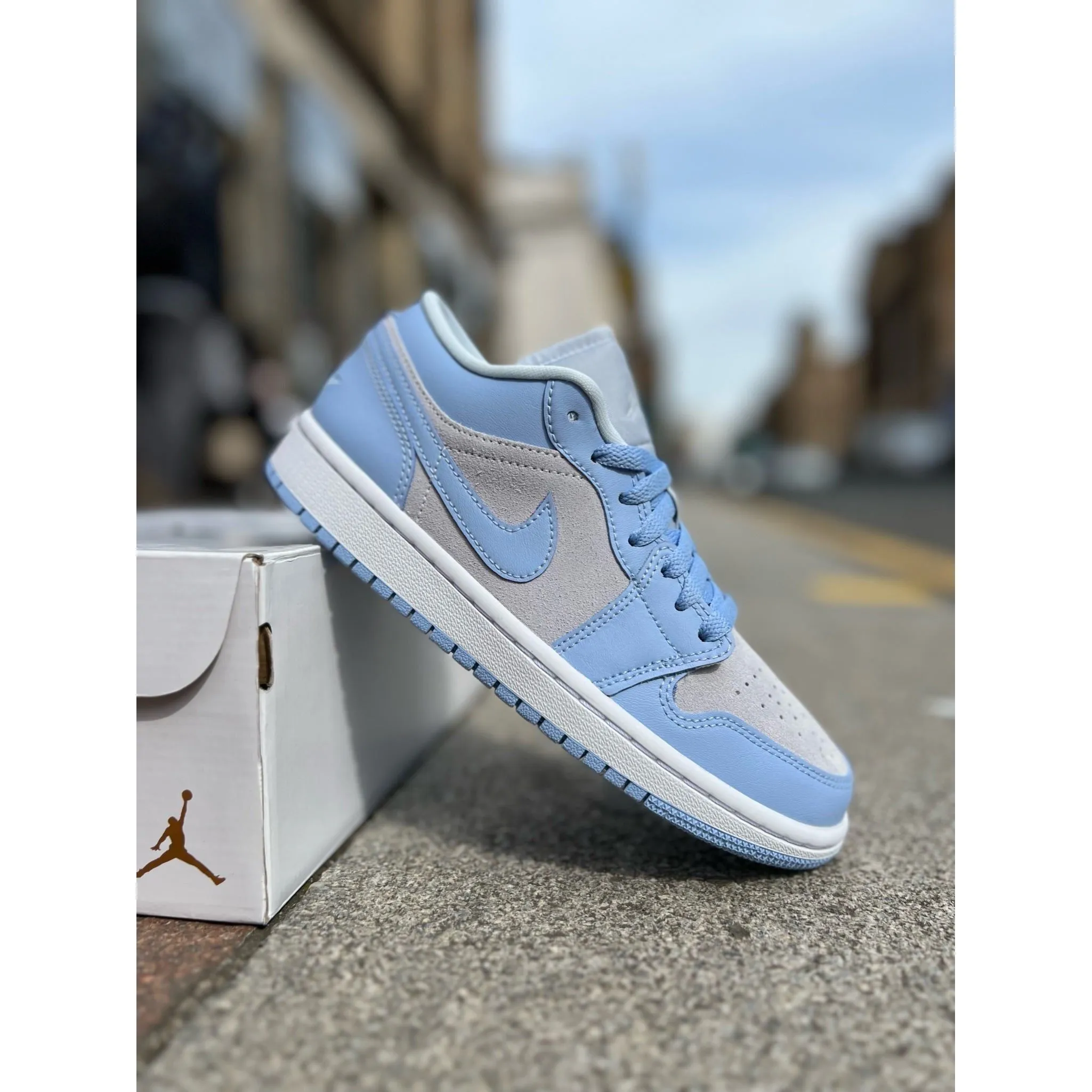Jordan 1 Low University Blue (W) Powergrid vintage - design shoes
