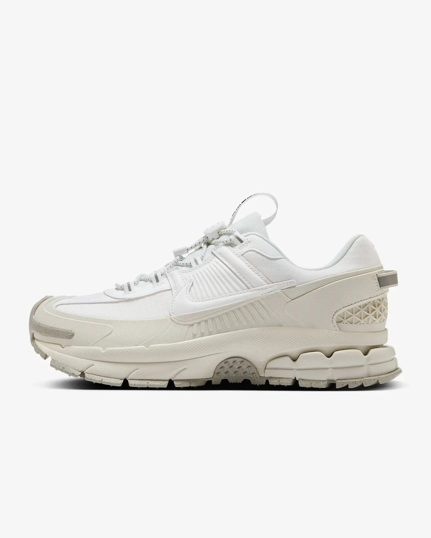 Nike Zoom Vomero Roam White Stable Motion Rain Ready