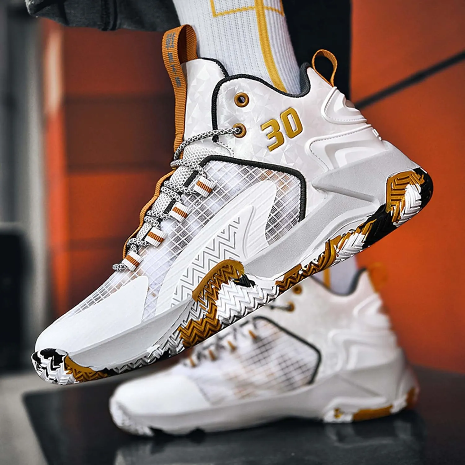 Mens and Womens White Basketball Sneakers Lace Up Mid Top Running Shoes Comfortable and Breathable Casual Walking Shoes Wear Resistant and Durable Outdoor Travel Shoes Skateboarding Shoes