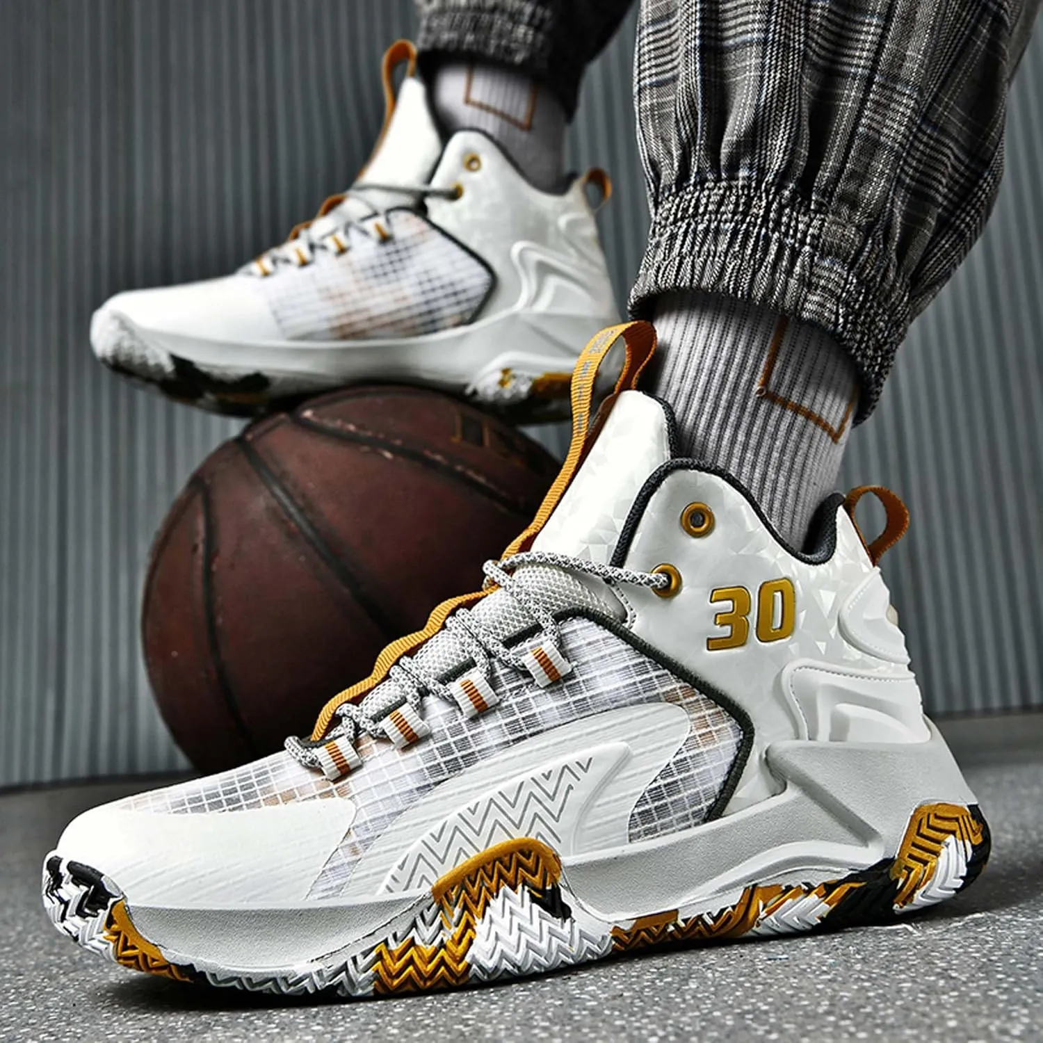 Mens and Womens White Basketball Sneakers Lace Up Mid Top Running Shoes Comfortable and Breathable Casual Walking Shoes Wear Resistant and Durable Outdoor Travel Shoes Skateboarding Shoes