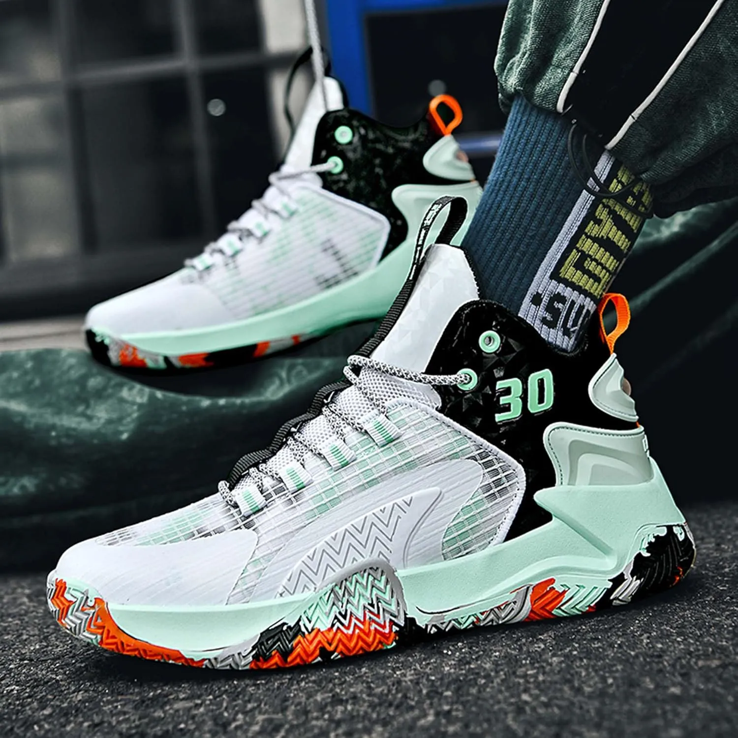 Mens and Womens White Basketball Sneakers Mid Top Lace Up Running Shoes Wear Resistant and Durable Outdoor Travel Shoes Comfortable and Breathable Casual Sneakers Skateboarding Shoes