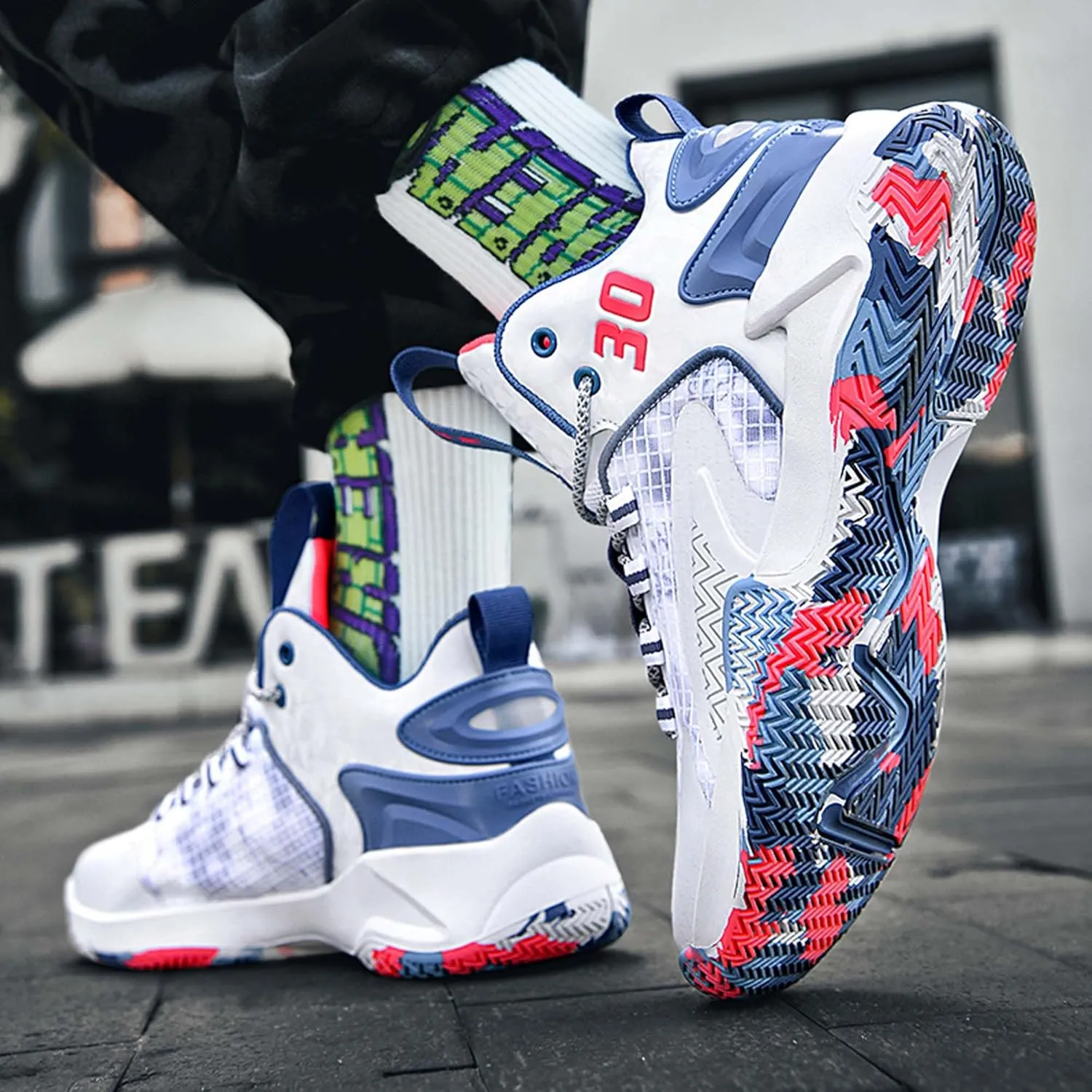 Mens and Womens White Basketball Sneakers Mid Top Lace Up Running Shoes Wear Resistant and Durable Outdoor Travel Shoes Comfortable and Breathable Casual Sneakers Skateboarding Shoes