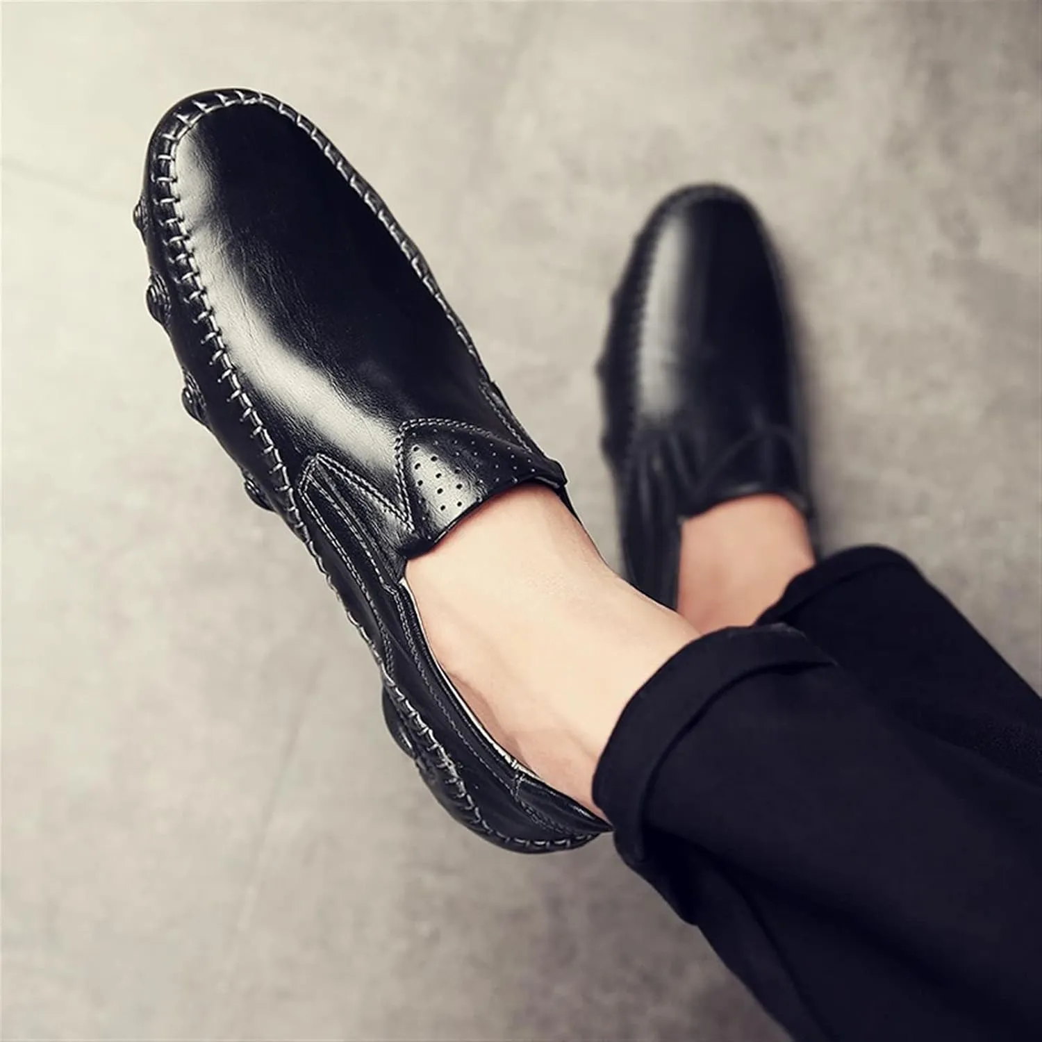 Mens Loafers Shoe Lightweight Driving Loafers Breathable Leather Comfortable Lightweight Flat Heel Wedding Outdoor Slip-on