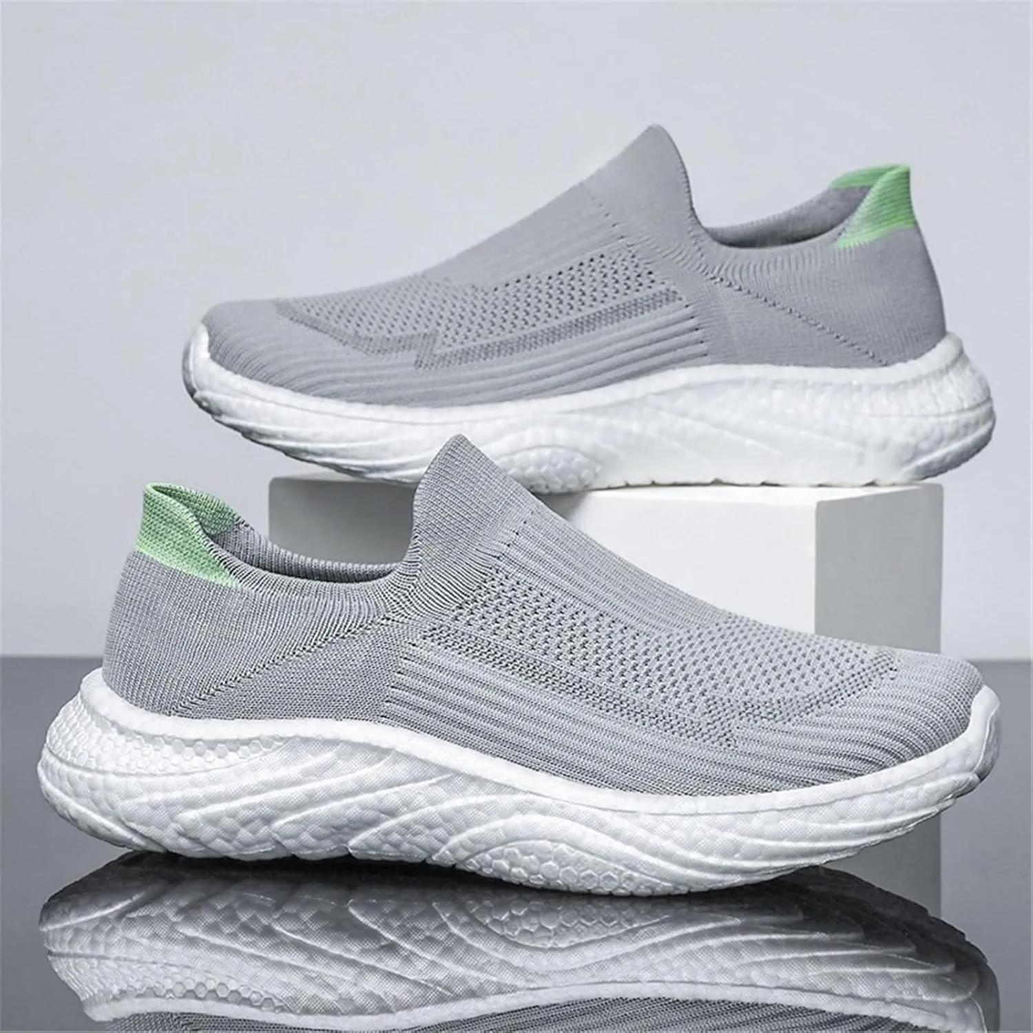 Men's Running Shoes Fashion Breathable Sneakers Mesh Soft Sole Casual Athletic Lightweight