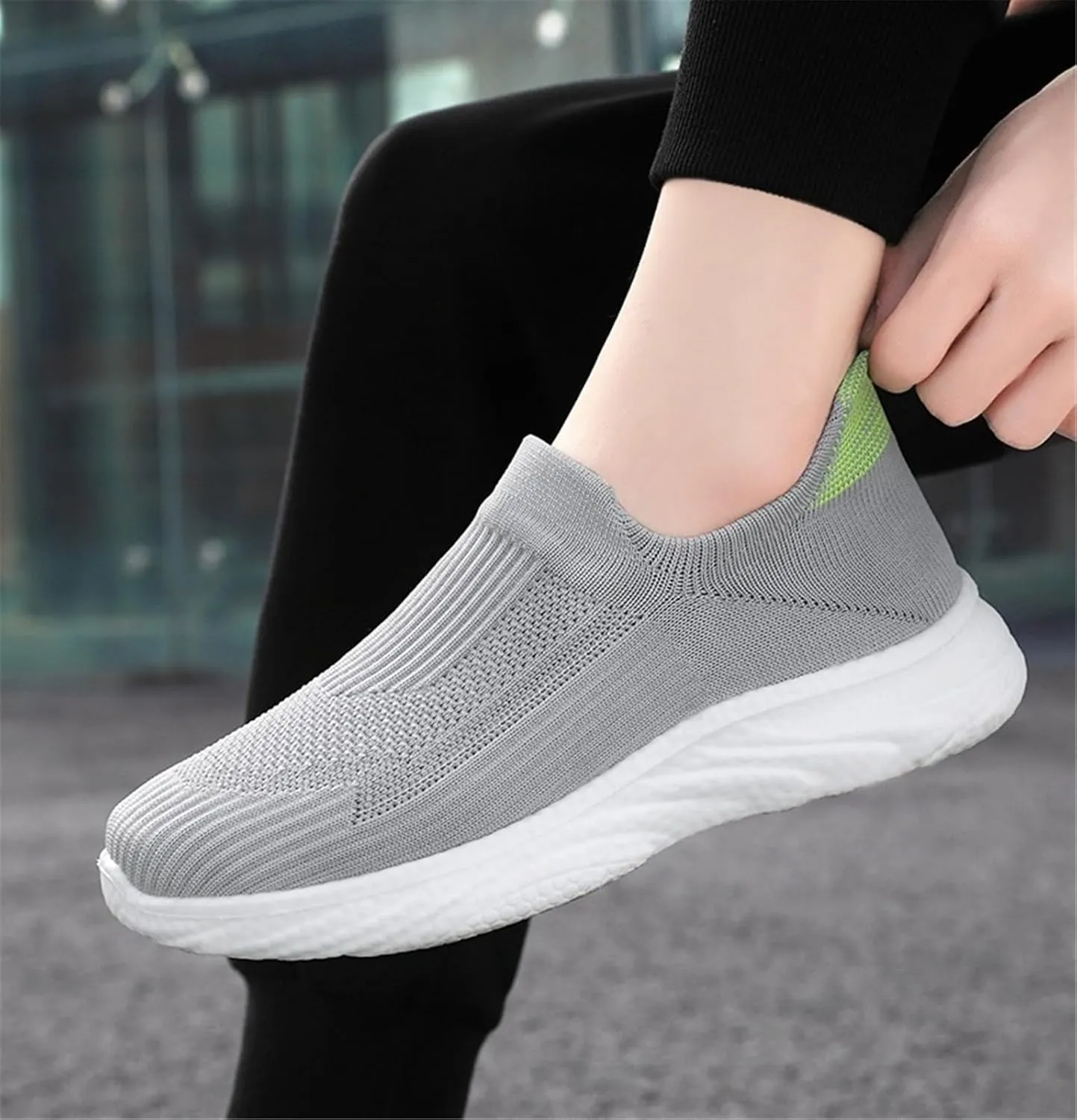Men's Running Shoes Fashion Breathable Sneakers Mesh Soft Sole Casual Athletic Lightweight