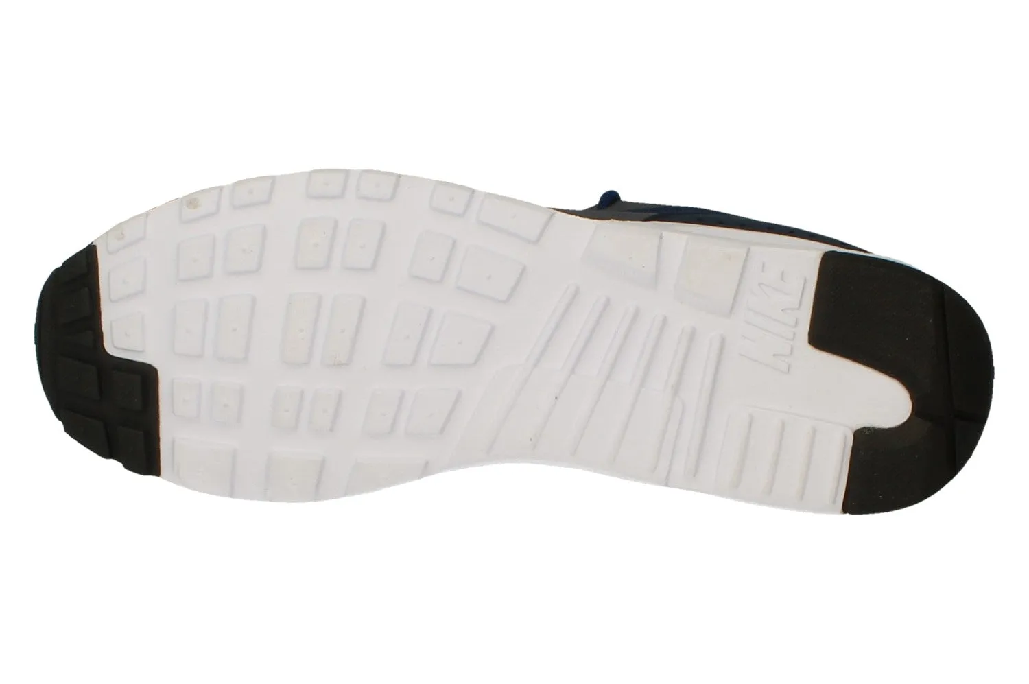 Minimal Look Nike Air Max Tavas Mens 705149 406