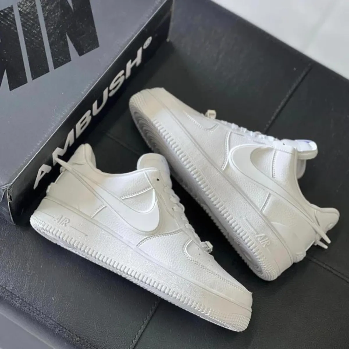 Aerodynamic Form Nike Air Force 1 Low Ambush "TRIPLE WHITE"