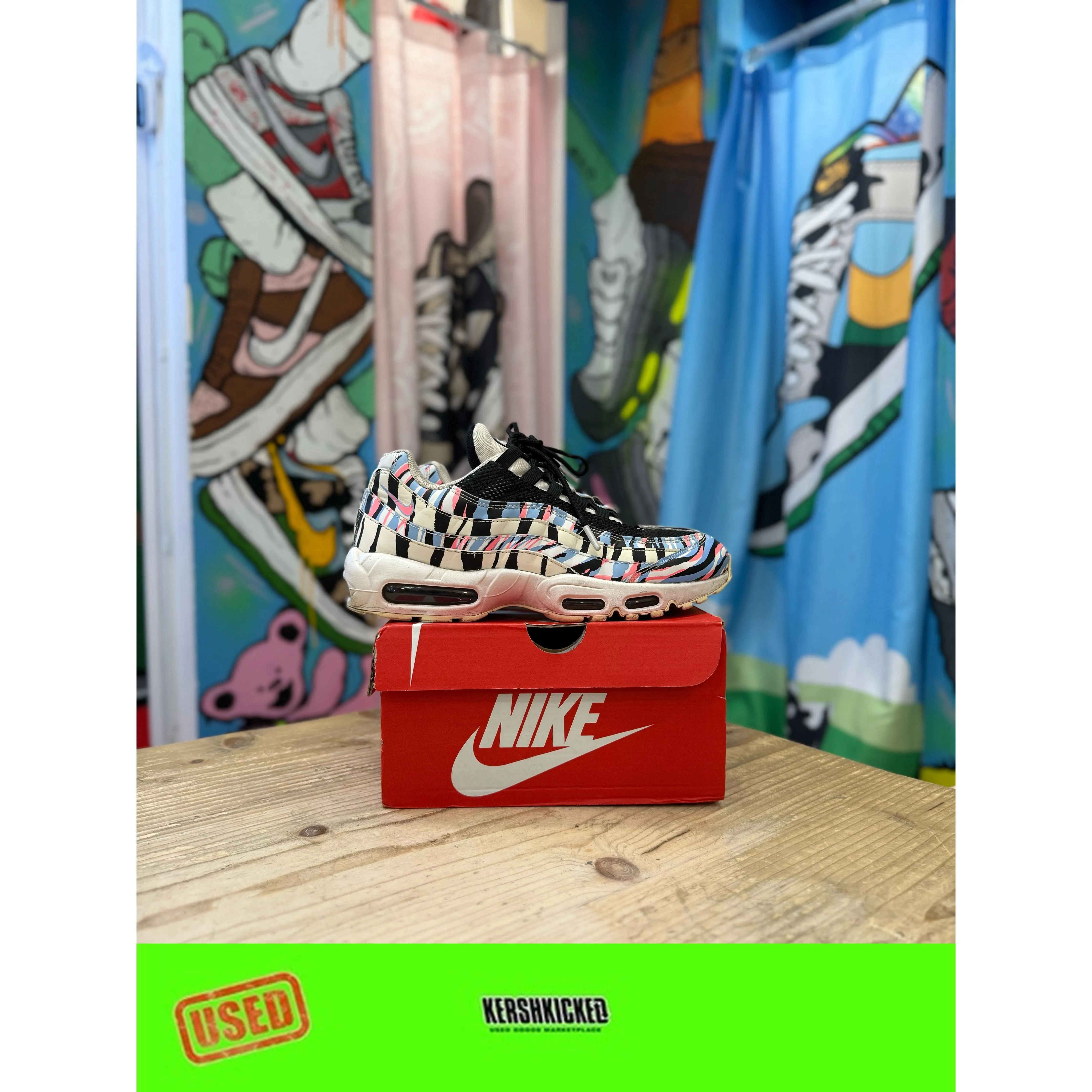 Nike Air Max 95 Country Pack Korea UK 9 Durable Synthetic Overlay