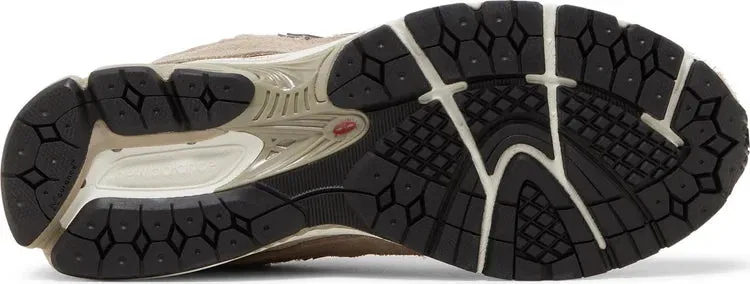 New Balance 2002R Protection Pack Driftwood Dawn Walk