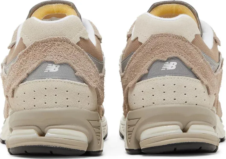 Vintage Cool Textile Upper New Balance 2002R Protection Pack Driftwood