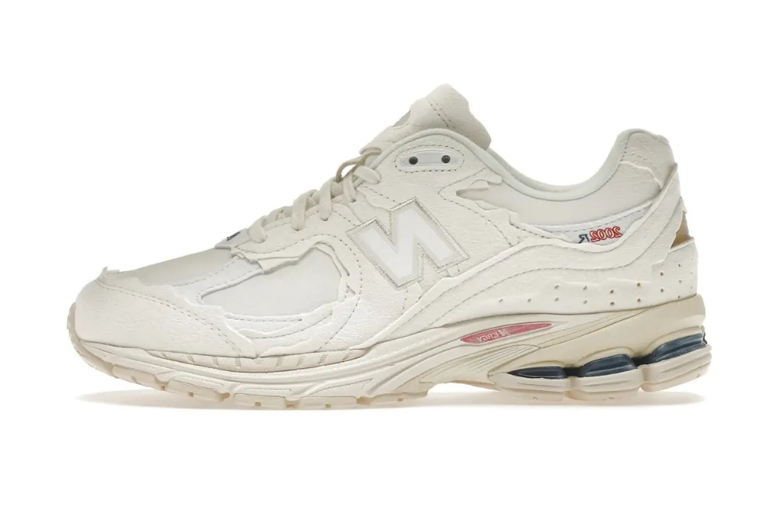 New Balance 2002R Protection Pack Sea Salt Fog Hike