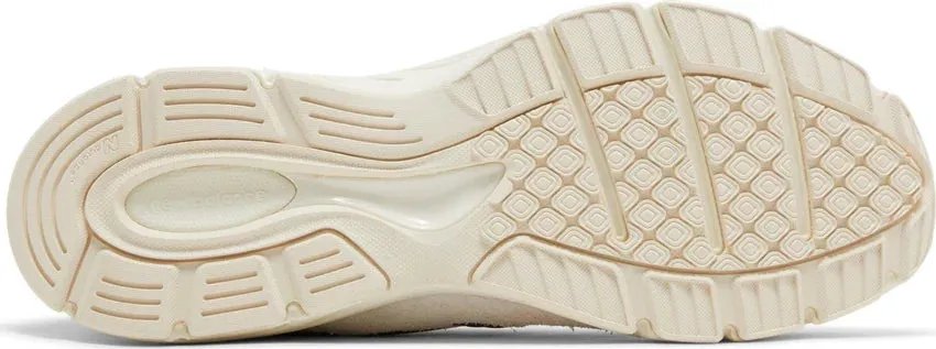 Soft Surface weekend use New Balance 990 v4 x Joe Freshgoods 1998 Pack