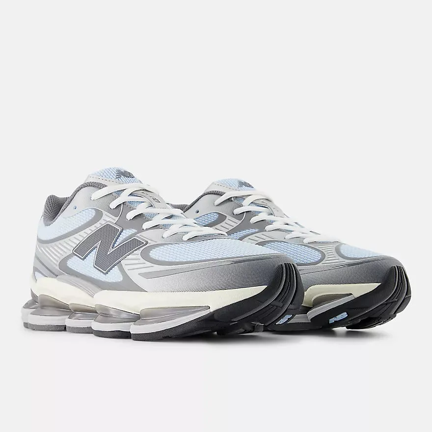 New Balance Abzorb 2000 Light Chrome Blue avec Silver Metalic et Castlerock Modern Routine