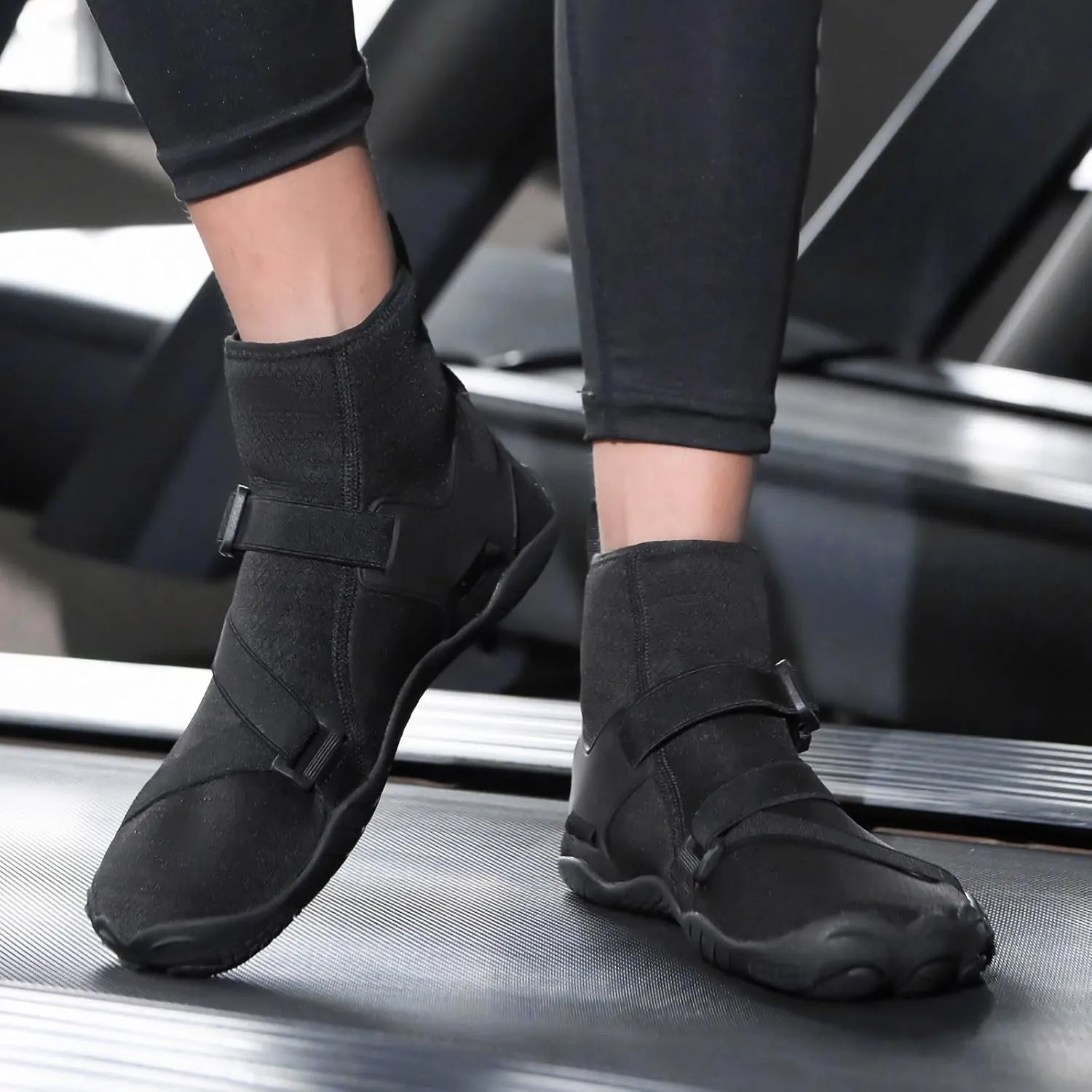 New Men's and Women's High Top River Tracing Shoes for Cycling Fitness Yoga Beach Walking Surfing Women Sandals Size 6