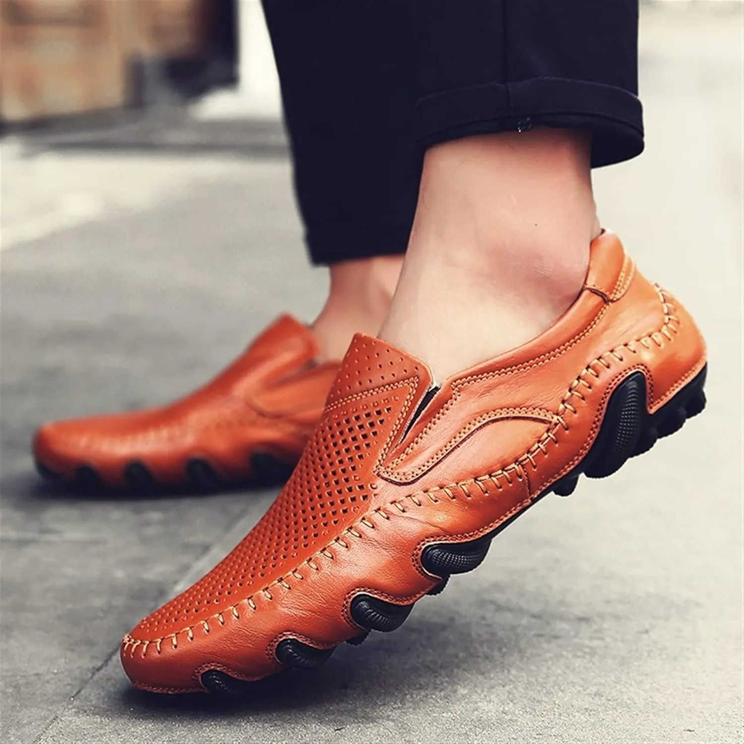 New Mens Loafers Shoe Lightweight Driving Loafers Breathable Leather Lightweight Slip Resistant Flexible Wedding Party Slip-ons