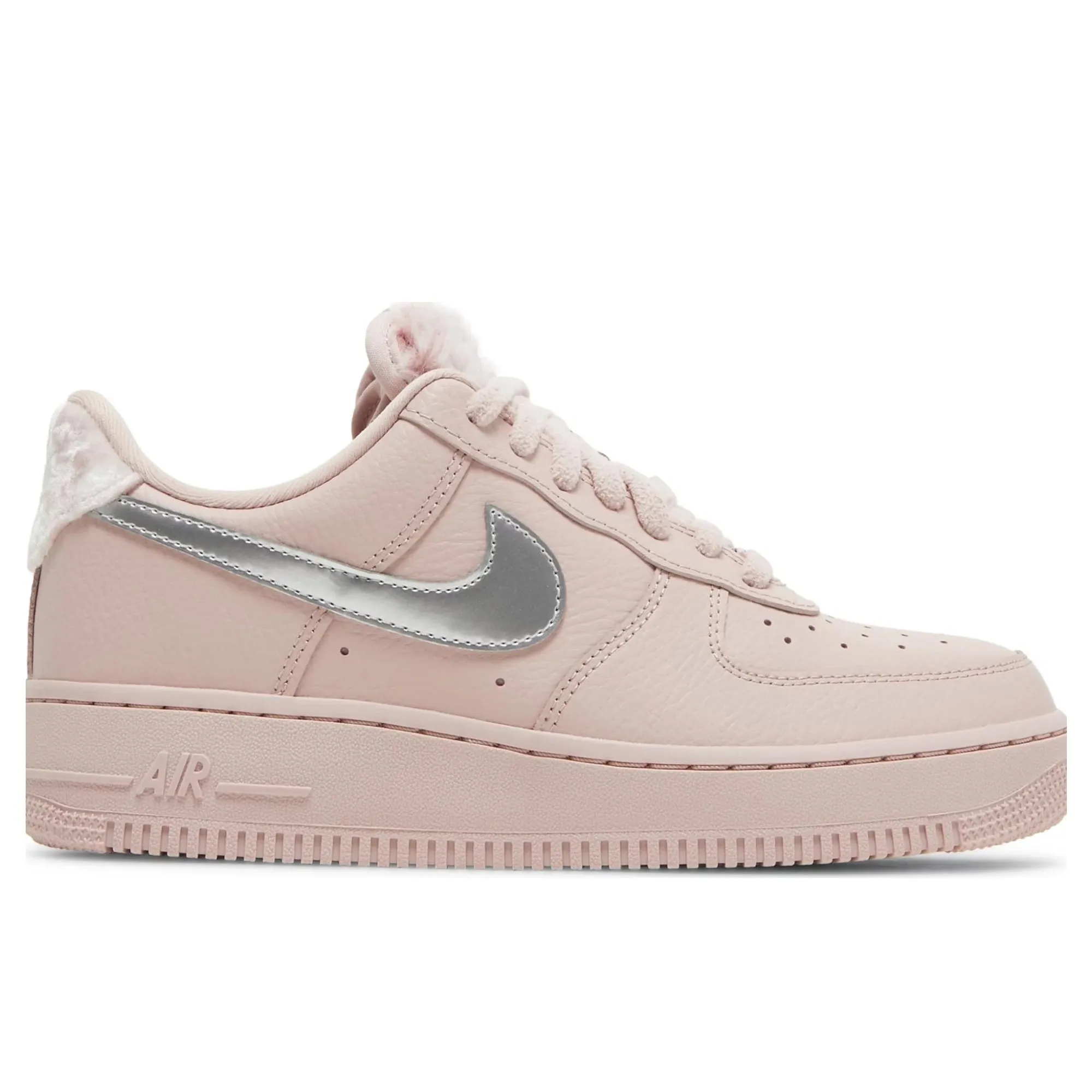Outfit Choice Nike Air Force 1 Low Faux Sherpa Fur (W)