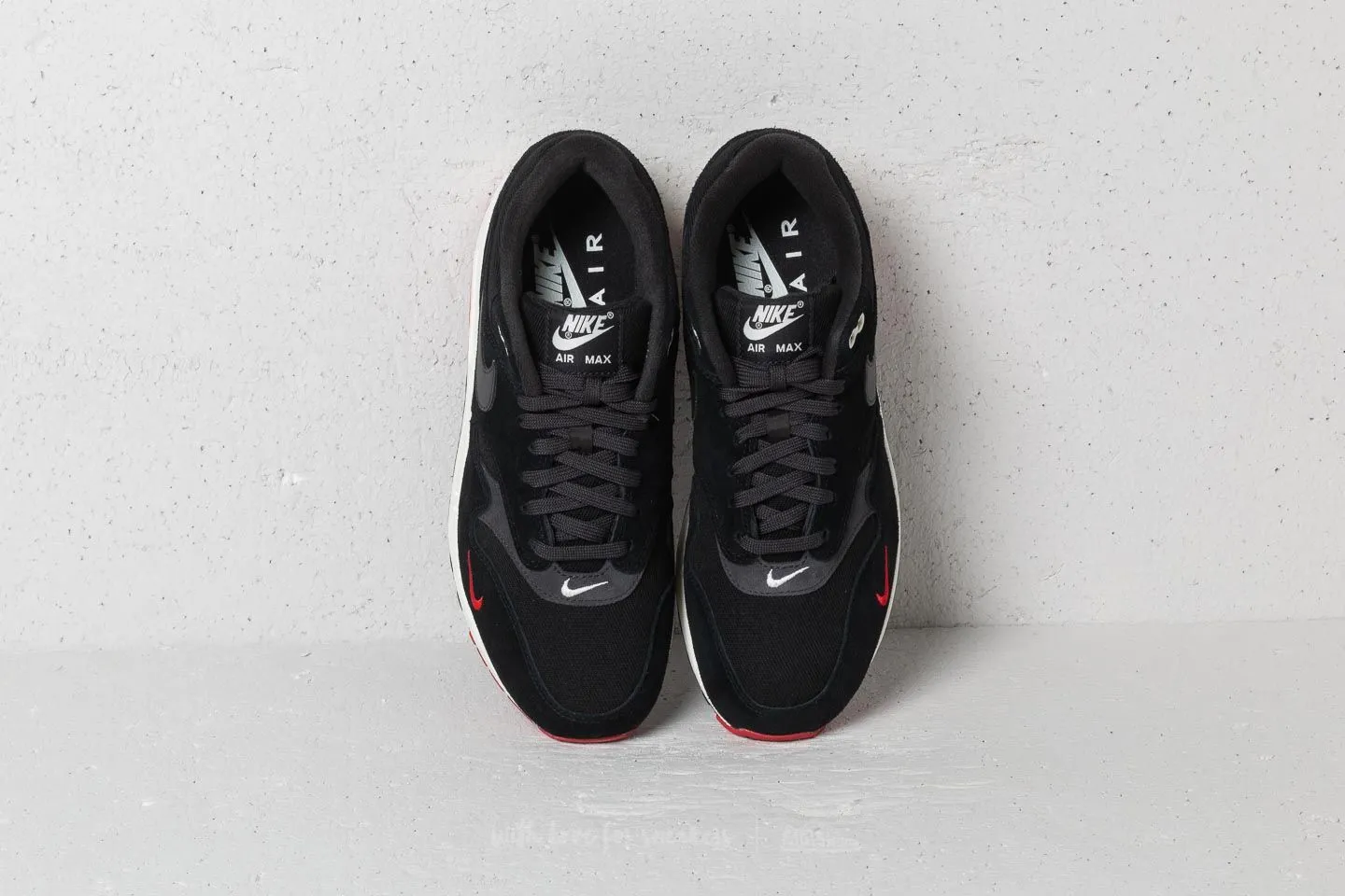 Multi Layer Midsole Design Nike AIR MAX 1 PREMIUM