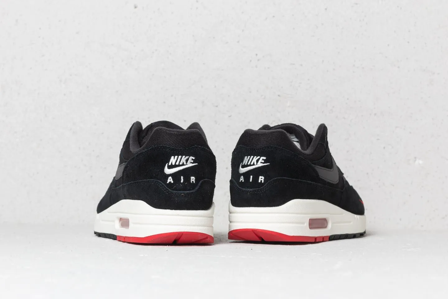 Nike AIR MAX 1 PREMIUM Supportive Design Max Speed