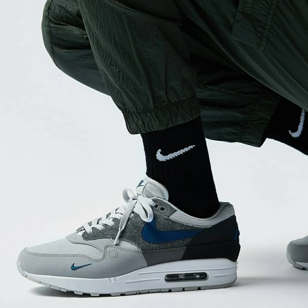 Nike AIR MAX 1 SNEAKER SMOKE GREYWHITE Ultra Responsive