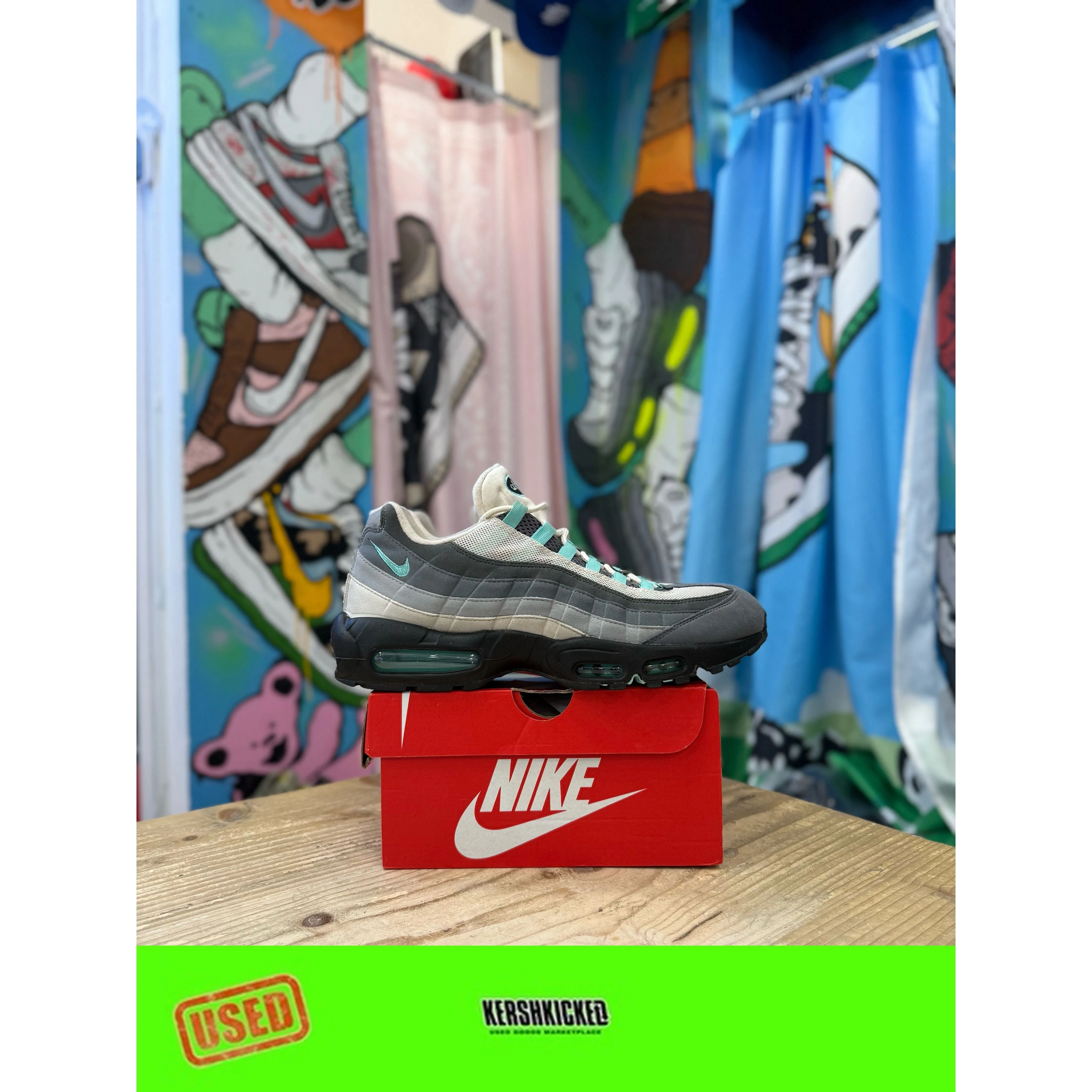 Nike Air Max 95 Hyper Turqouise UK11 Tuned Rolling Motion Tech Arch contour