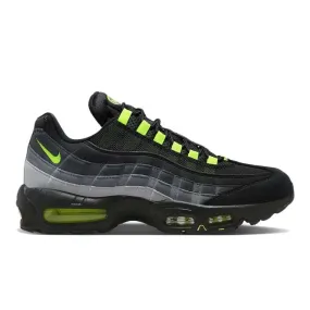 Flexible Sole Design Ultra Responsive Forefoot Nike Air Max 95 Reverse Neon