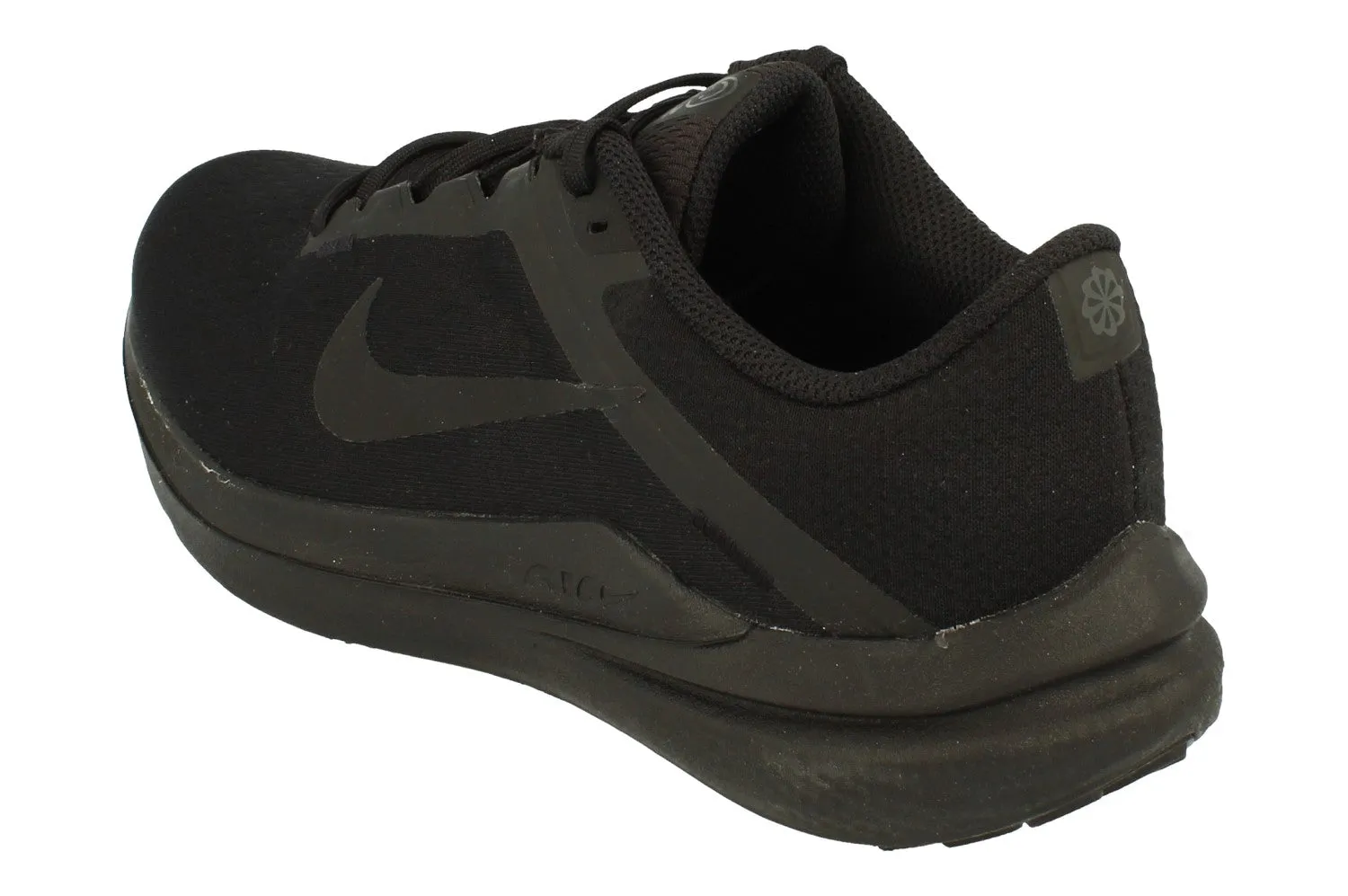 Nike Air Winflo 10 Mens DV4022 001 running in the countryside asphalt shoes