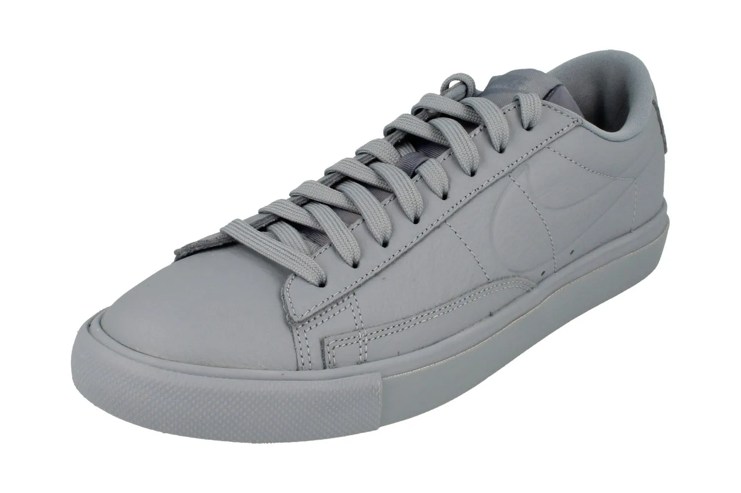 Nike Blazer Low Mens Trainers 371760 025 Sweat Resistant