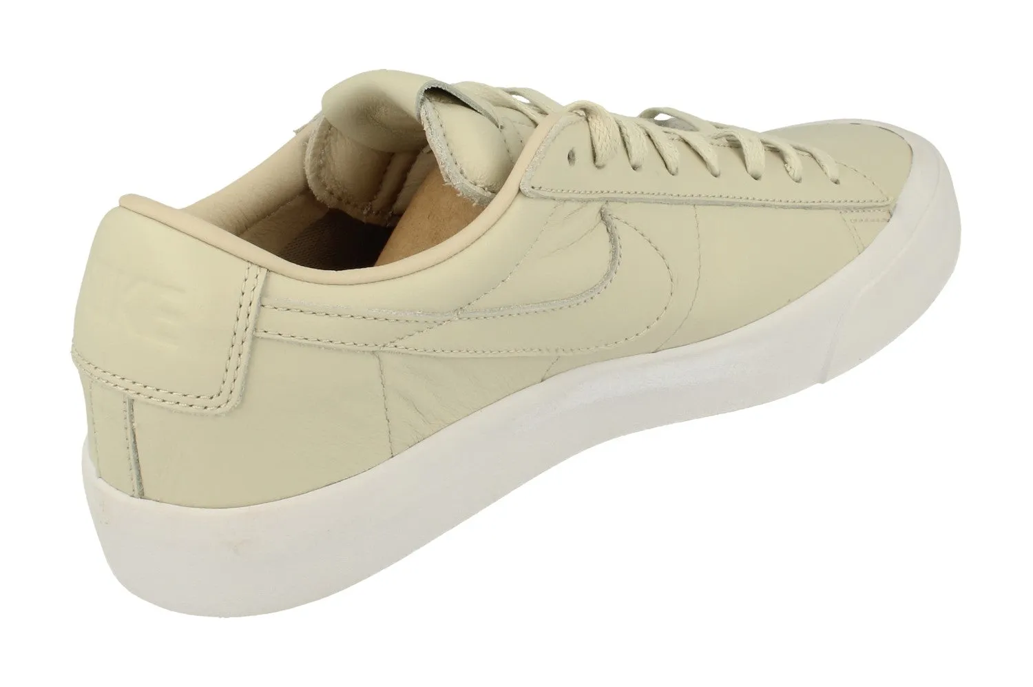 Nike Blazer Studio QS Mens Trainers 850478 001 light - duty running wear All   Terrain