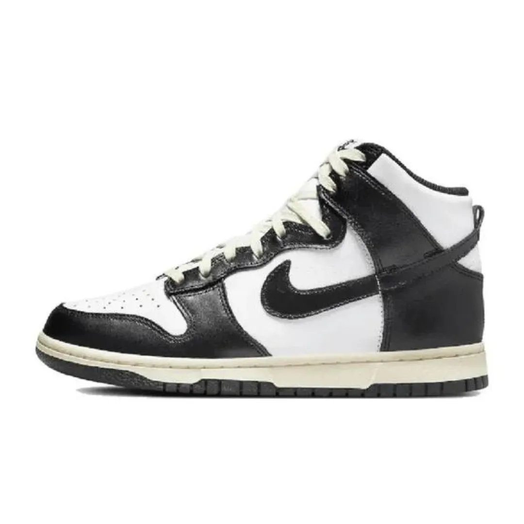 Supportive support Nike Dunk High Vintage Panda