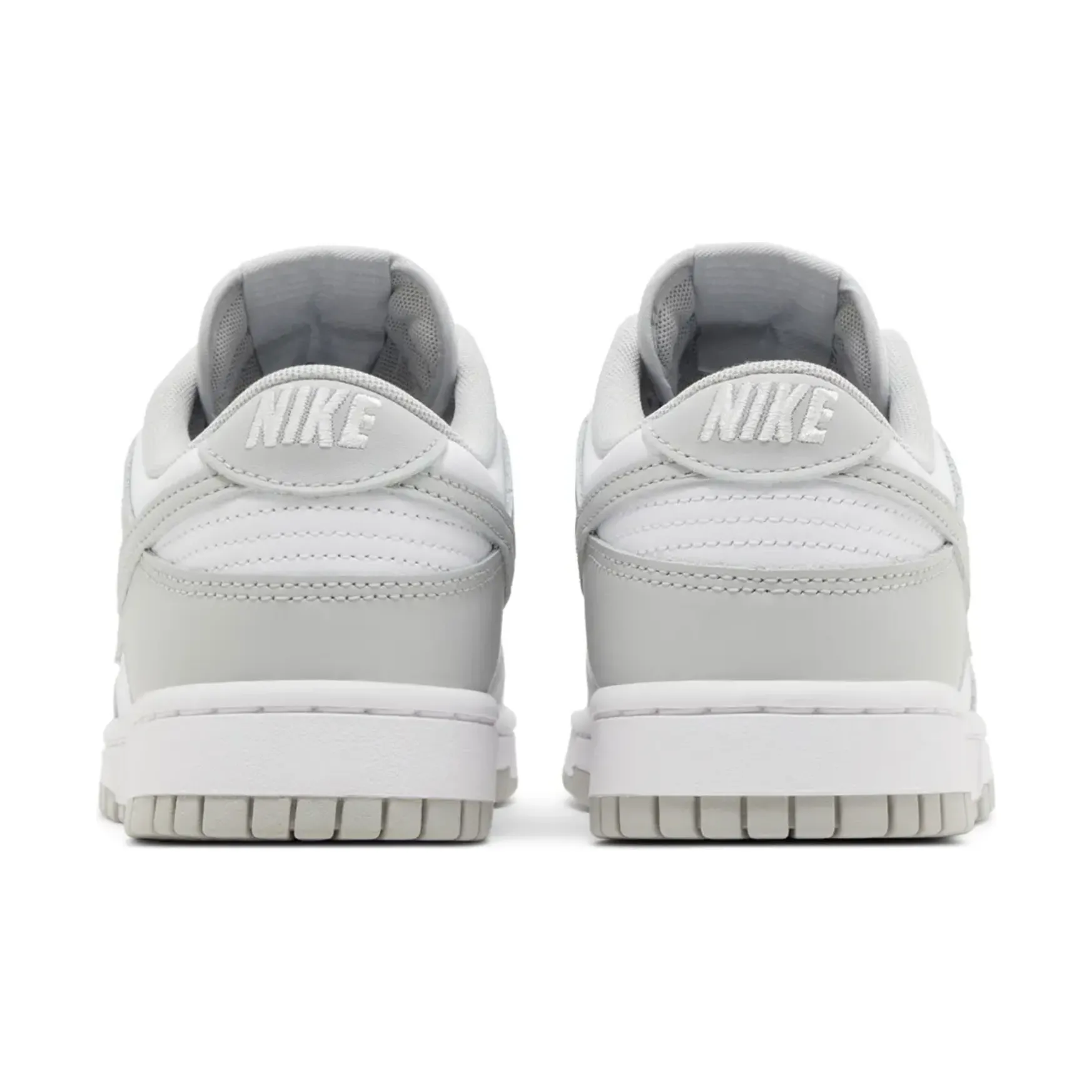 Stretch Panels Dynamic Lacing Nike Dunk Low Grey Fog