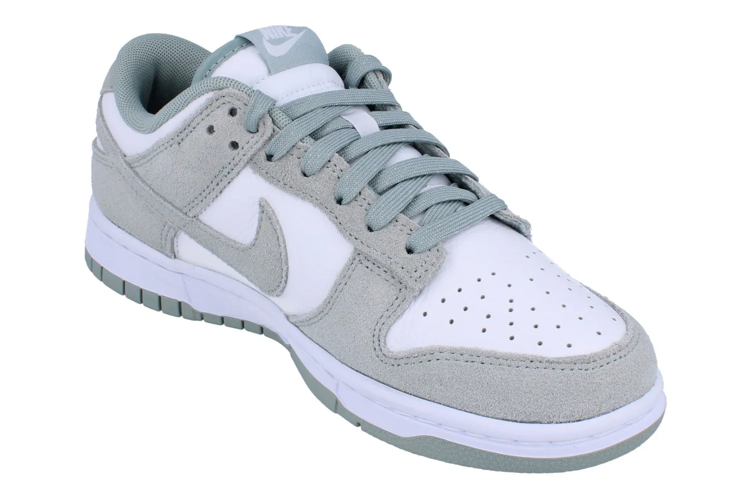 Nike Dunk Low Retro SE Mens Trainers FQ8249 101 smooth shoes running in a nature reserve