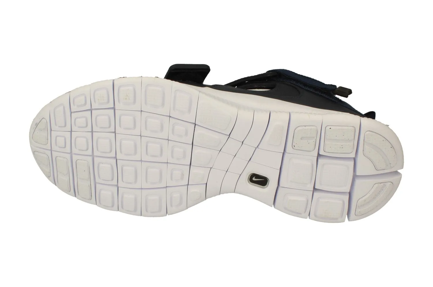 Nike Free Huarache Carnivore Sp Mens 801759 413 running in parks running with a foam midsole