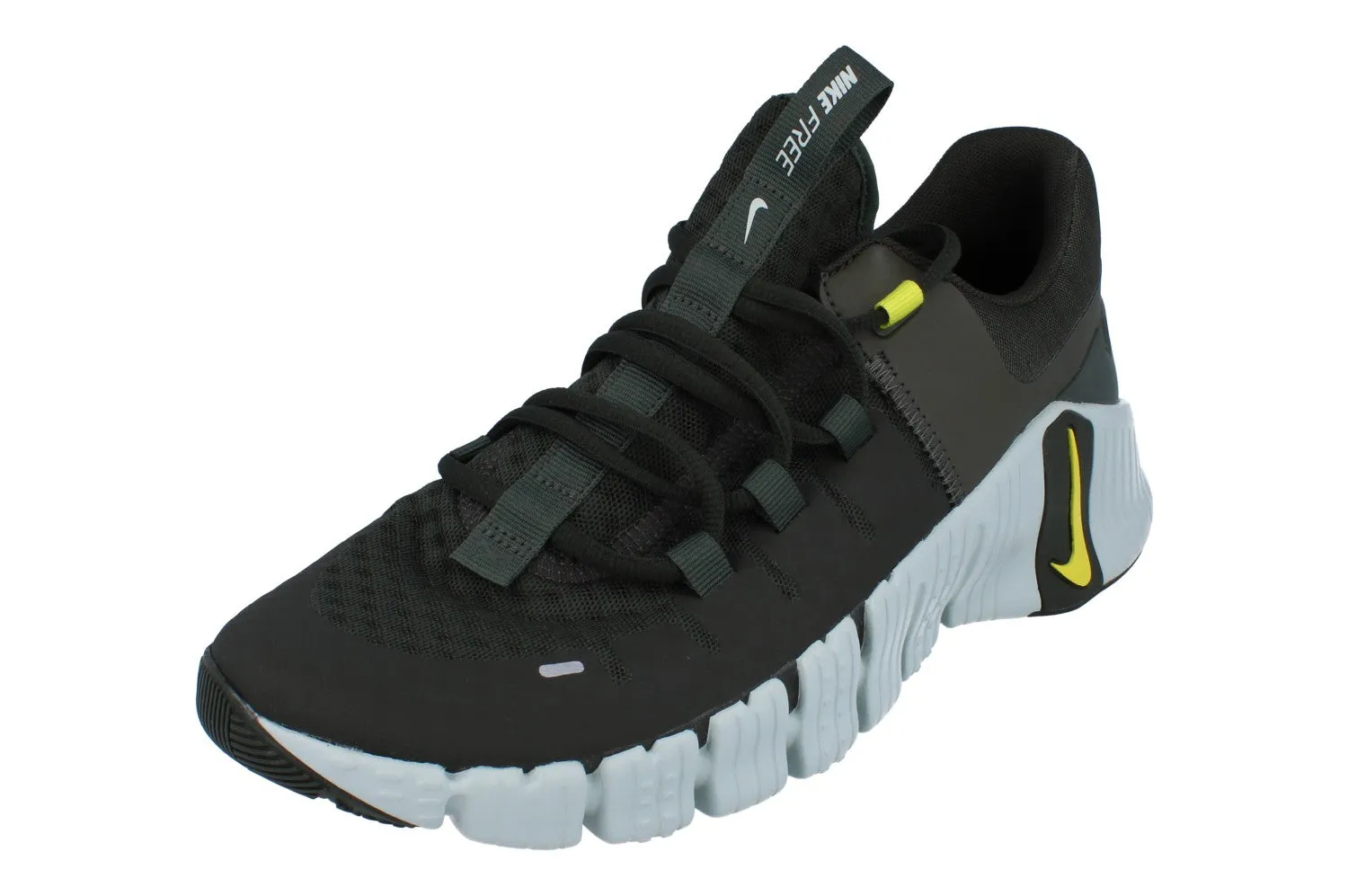 Nike Free Metcon 5 Mens Trainers DV3949 300 running in a suspension cable bridge area shoes